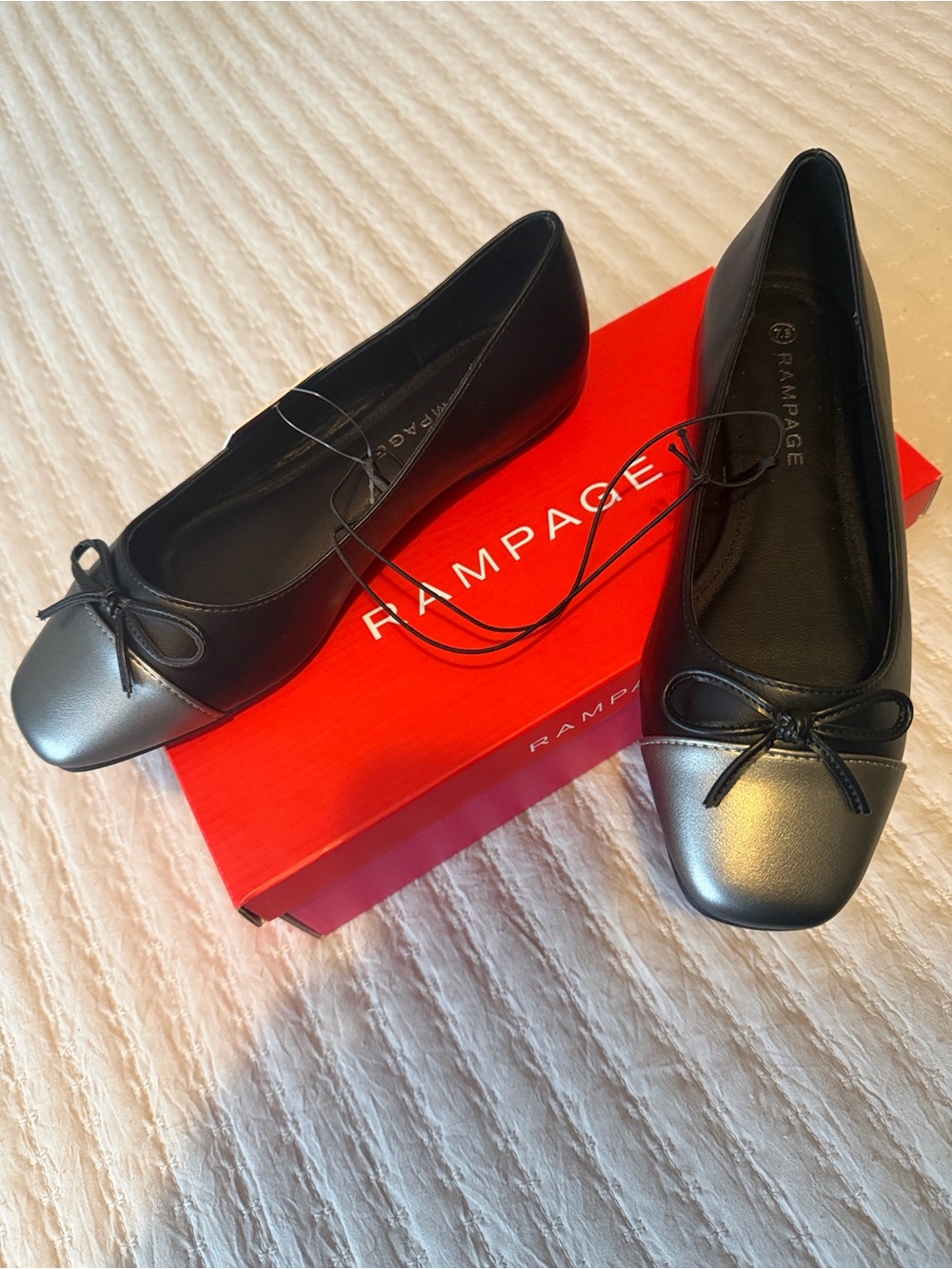 Rampage Black Ballet Flats w/ Silver Toes & Dainty Bowties Sz 8 NWT Box ❤️